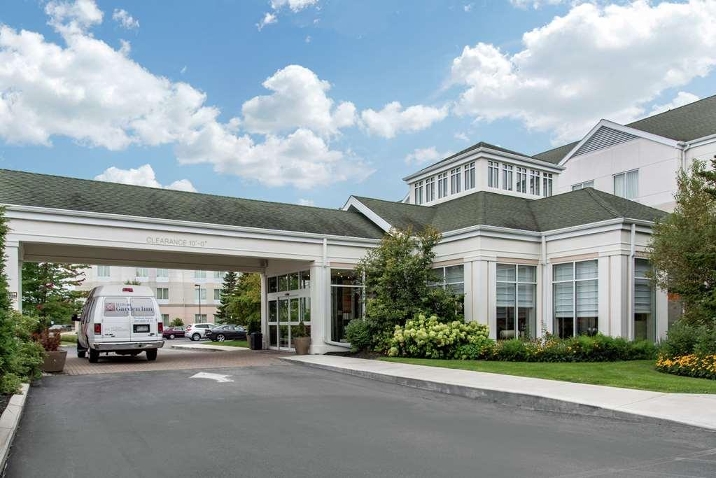 Hilton Garden Inn Portland Airport Exterior photo