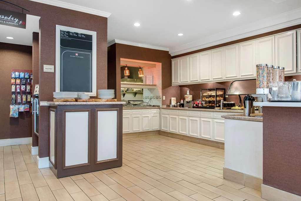 Hilton Garden Inn Portland Airport Restaurant photo
