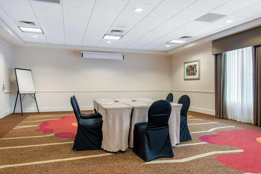 Hilton Garden Inn Portland Airport Facilities photo
