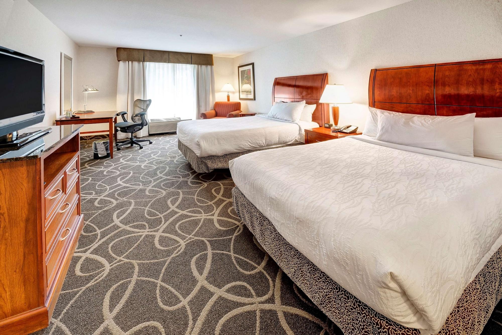 Hilton Garden Inn Portland Airport Exterior photo